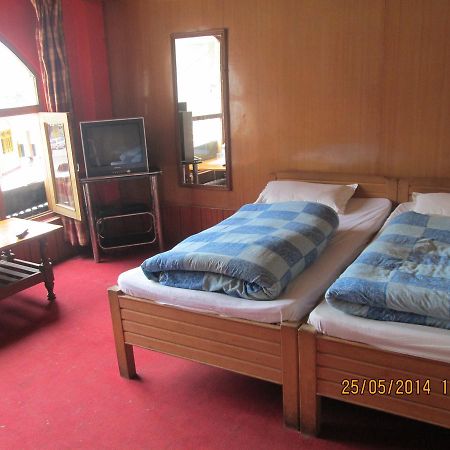 Pandey Lodge Buin Buitenkant foto