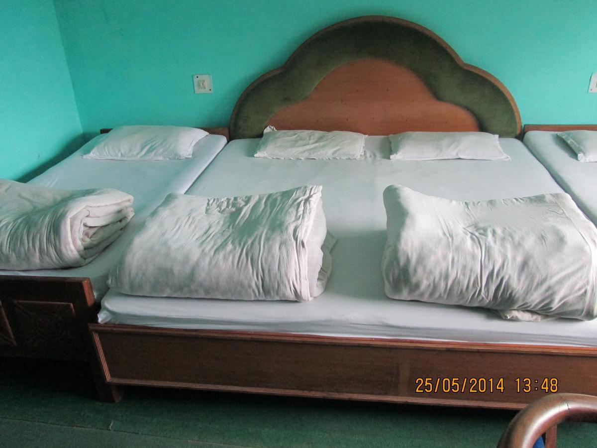 Pandey Lodge Buin Kamer foto